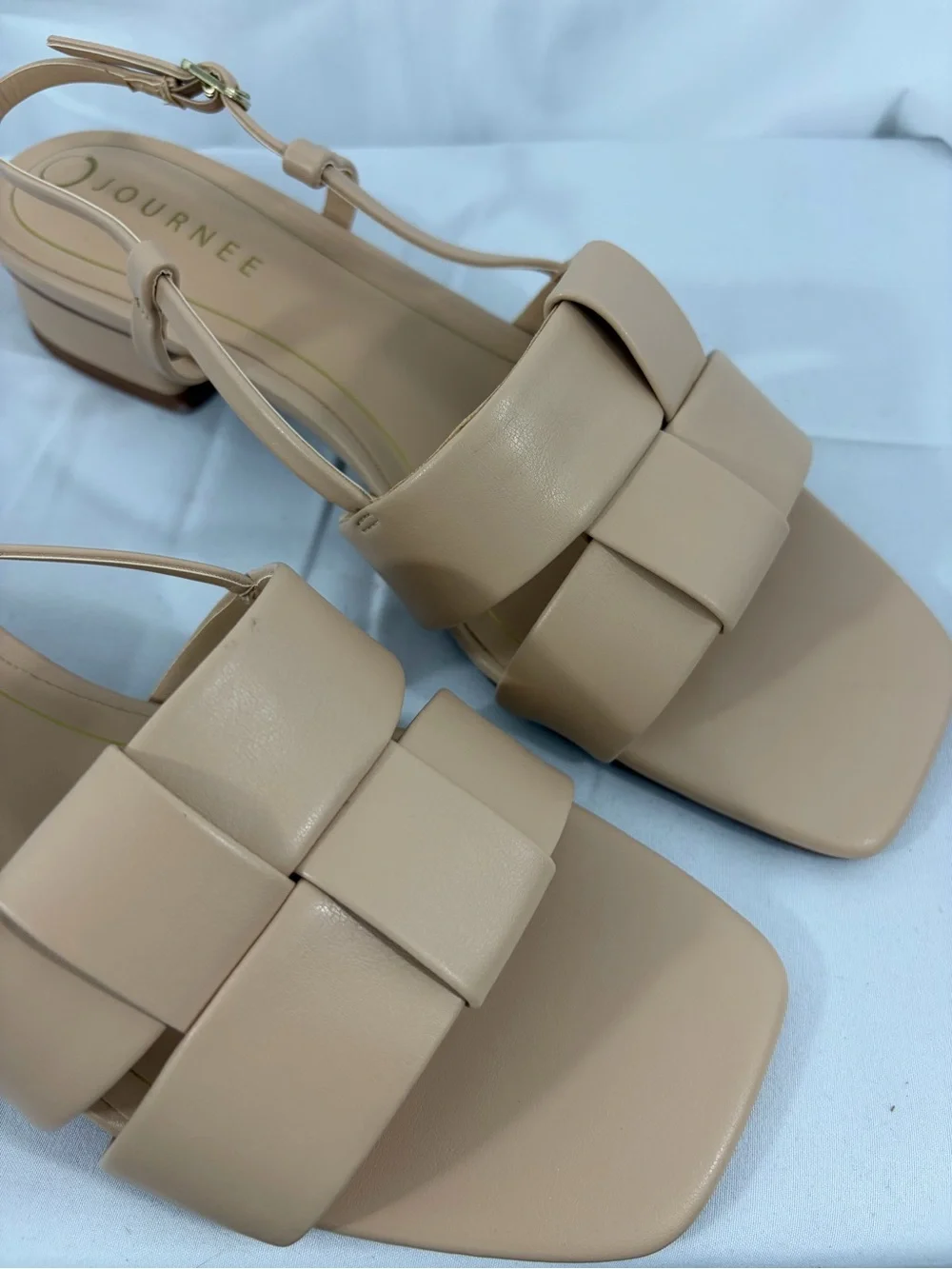 NWT Journee Collection Women’s Size 9 Nude  1 Inch Heels